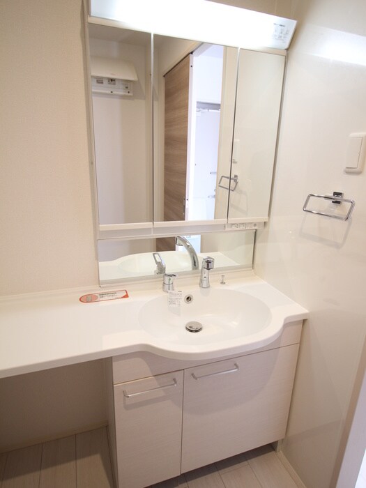 物件内観写真7　(洗面)