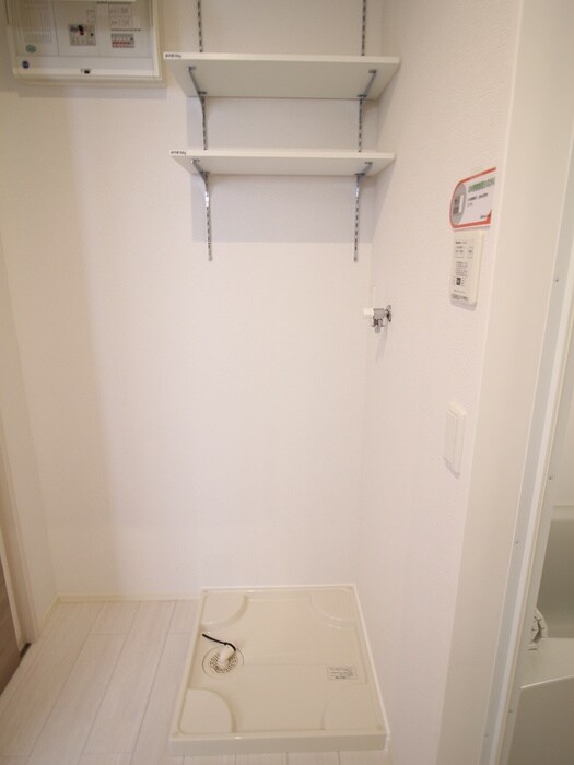 物件内観写真10　(洗濯機置場)