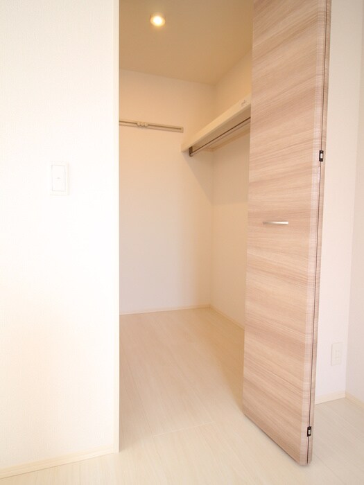 物件内観写真11　(収納)