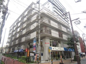 ファミ－ル西新外観写真