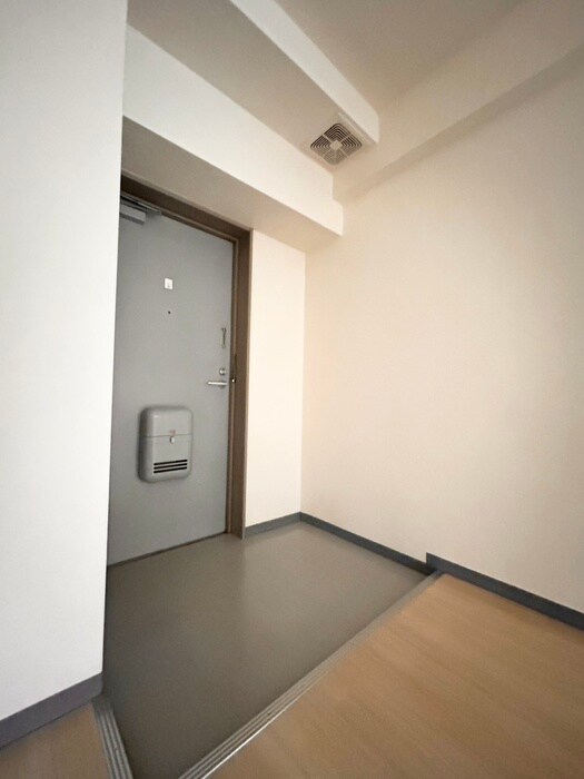 物件内観写真5　(玄関)