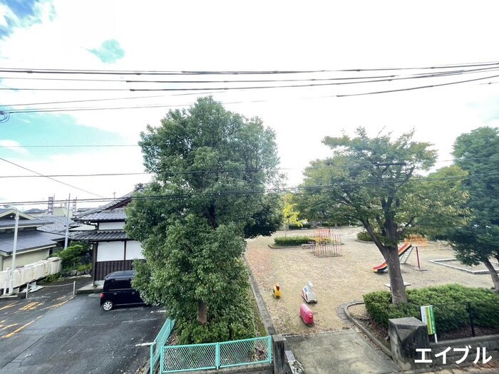 物件内観写真13　(室内からの展望)