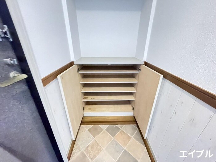 物件内観写真19　(靴箱)