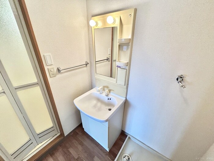 物件内観写真9　(洗面)