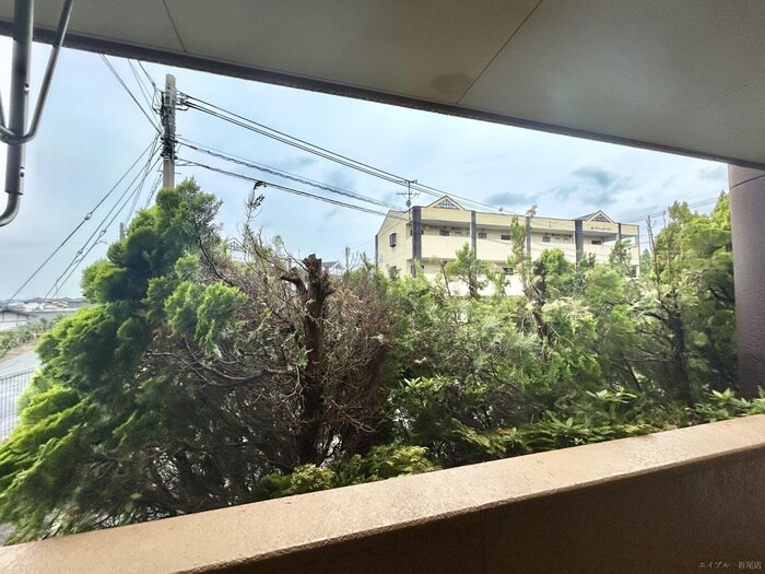 物件内観写真14　(室内からの展望)