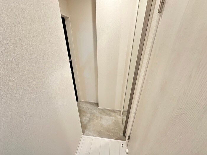 物件内観写真11　(玄関)