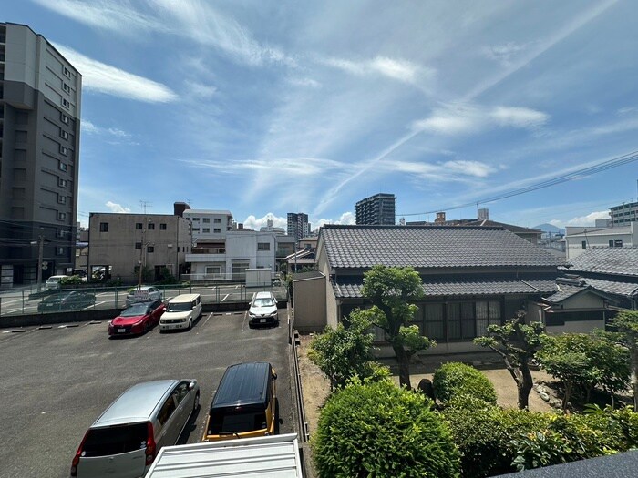 物件内観写真12　(室内からの展望)