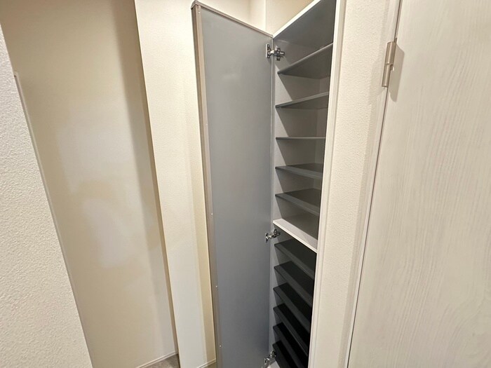 物件内観写真13　(靴箱)