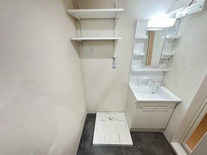 物件内観写真15　(洗濯機置場)