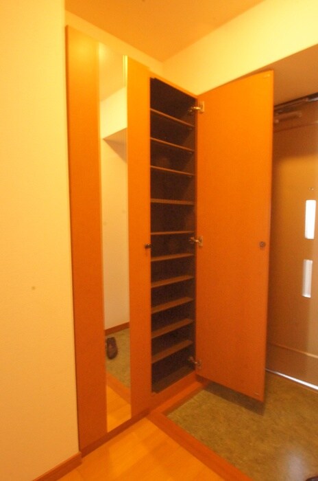 物件内観写真18　(靴箱)