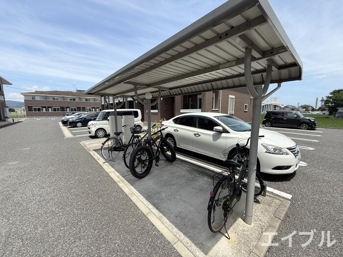 物件外観写真3　(駐輪場)