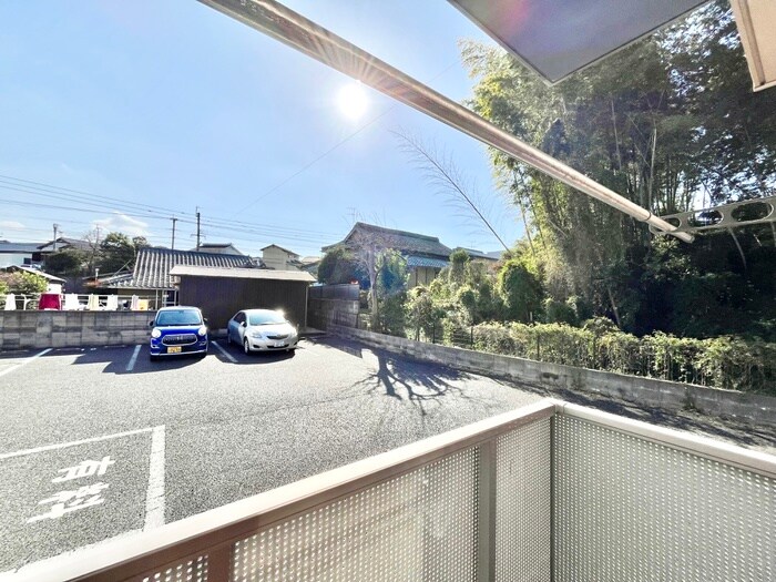 物件内観写真11　(室内からの展望)