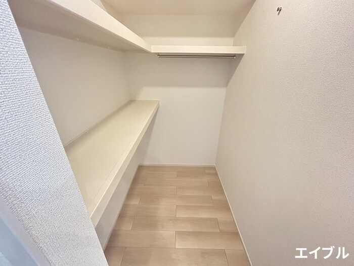 物件内観写真12　(収納)