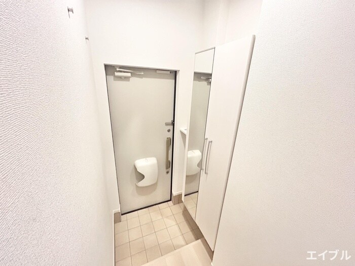 物件内観写真15　(玄関)