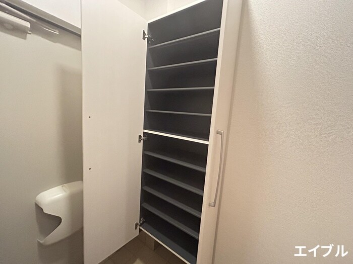 物件内観写真16　(靴箱)