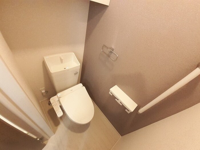 物件内観写真11　(トイレ)