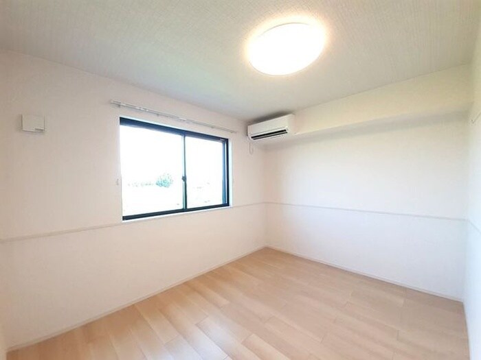 物件内観写真12　(居室)