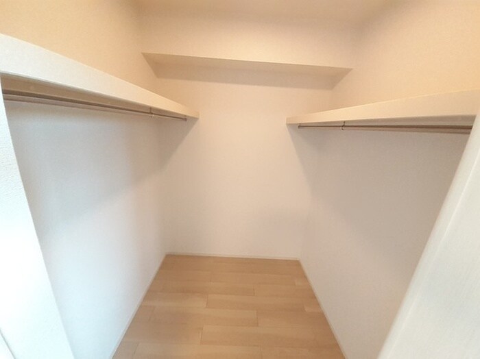 物件内観写真13　(収納)