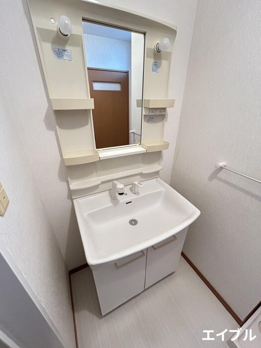 物件内観写真12　(洗面)