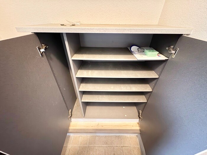 物件内観写真15　(靴箱)