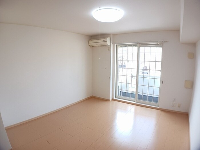 物件内観写真4　(居室)