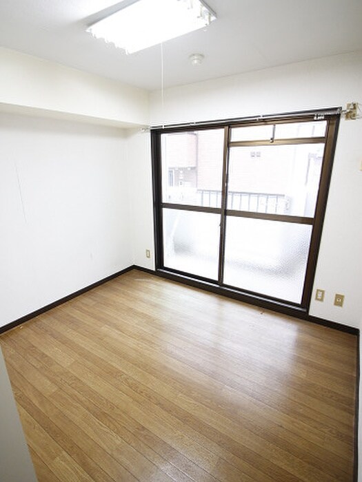 物件内観写真5　(居室)