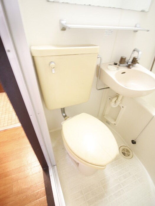 物件内観写真9　(トイレ)