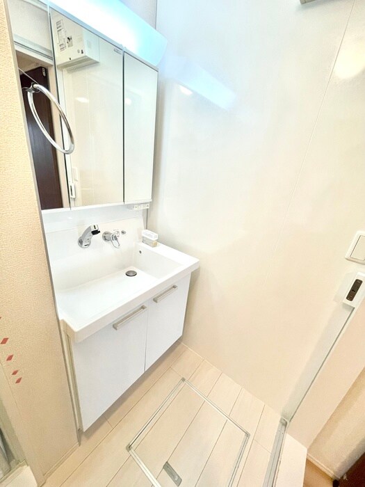 物件内観写真8　(洗面)