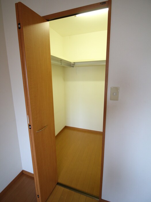 物件内観写真18　(収納)