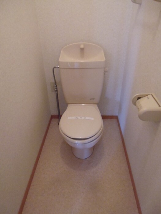 物件内観写真8　(トイレ)