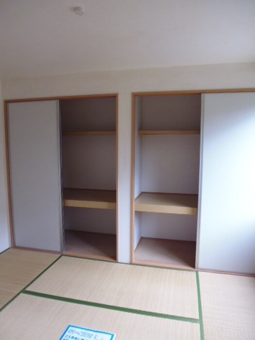 物件内観写真11　(収納)