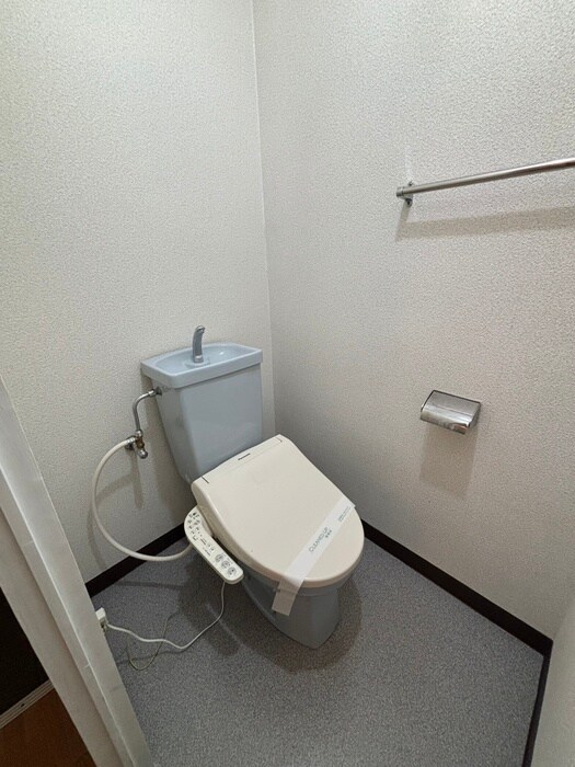 物件内観写真12　(トイレ)