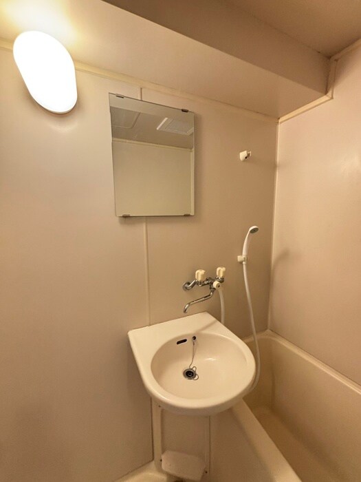 物件内観写真12　(洗面)