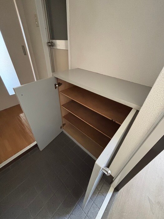 物件内観写真15　(室内からの展望)