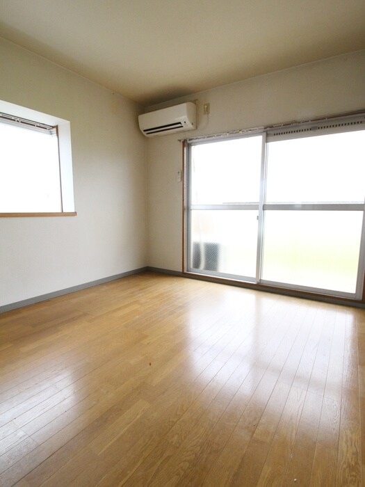 物件内観写真5　(居室)