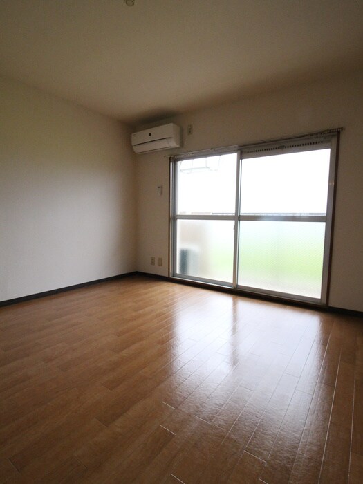 物件内観写真5　(居室)