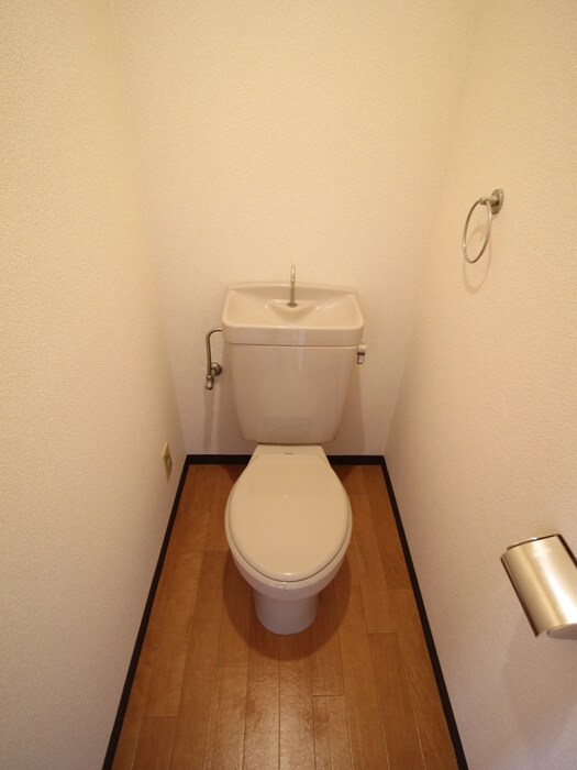 物件内観写真8　(トイレ)