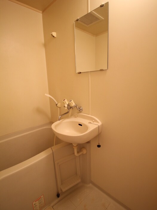 物件内観写真9　(洗面)