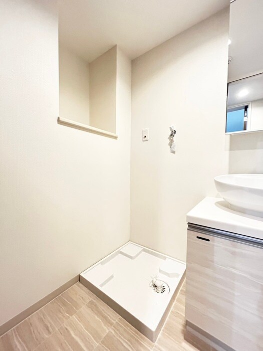 物件内観写真10　(洗濯機置場)