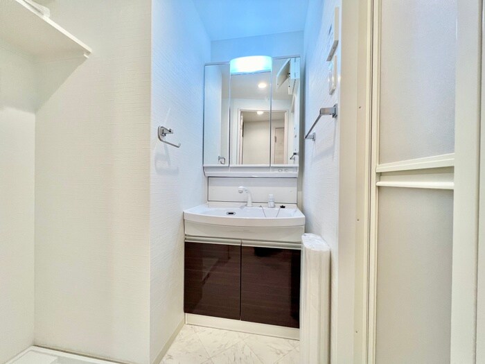 物件内観写真8　(洗面)