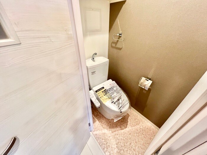 物件内観写真8　(トイレ)