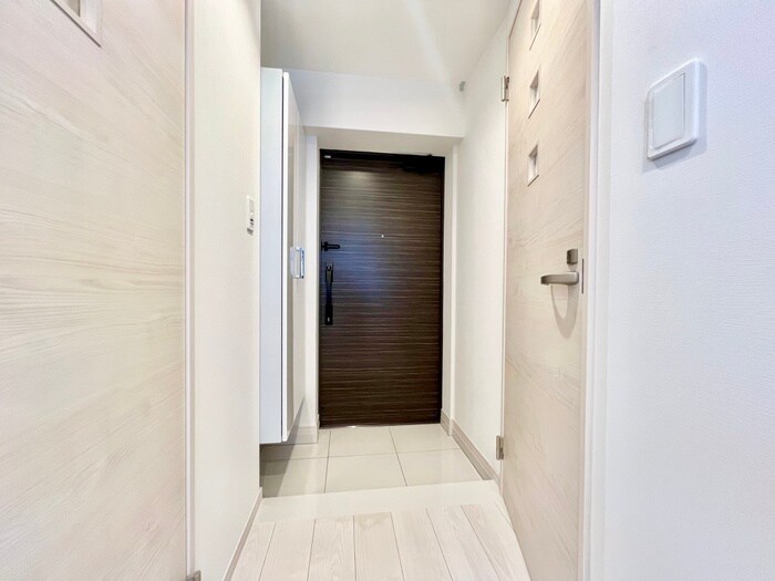 物件内観写真10　(玄関)