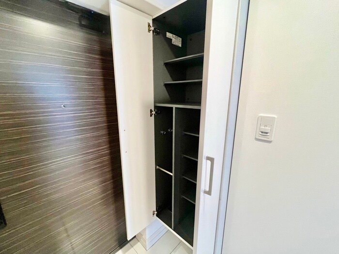 物件内観写真12　(靴箱)