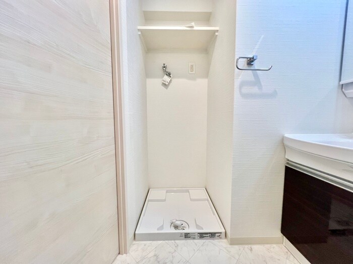 物件内観写真13　(洗濯機置場)