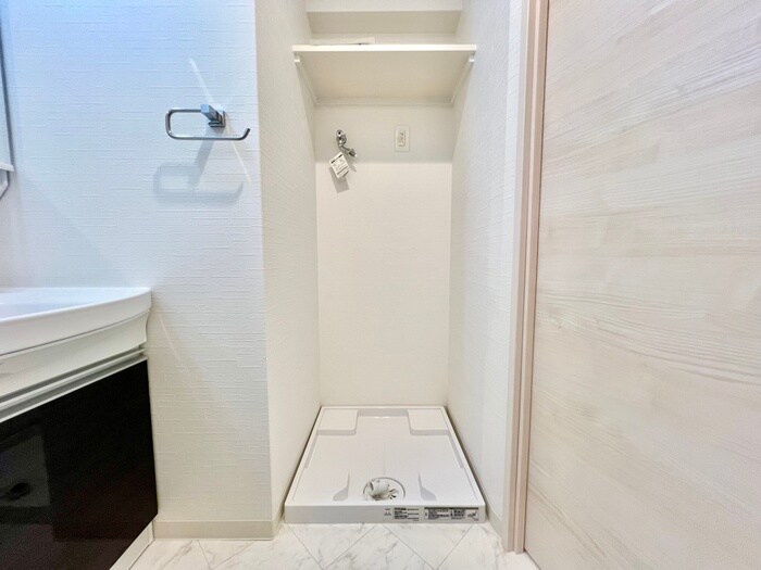 物件内観写真14　(洗濯機置場)