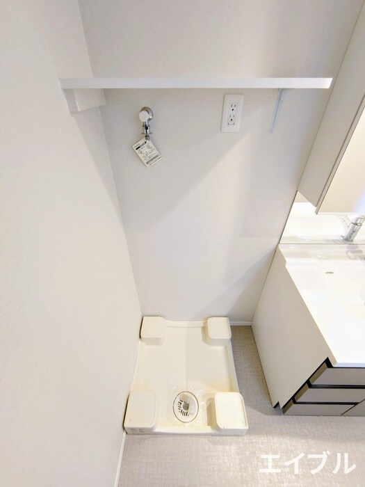 物件内観写真11　(洗濯機置場)