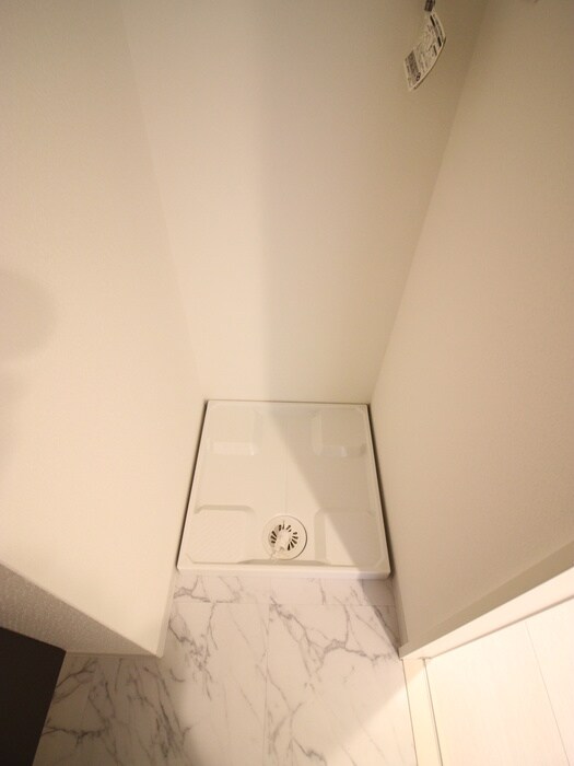 物件内観写真16　(洗濯機置場)