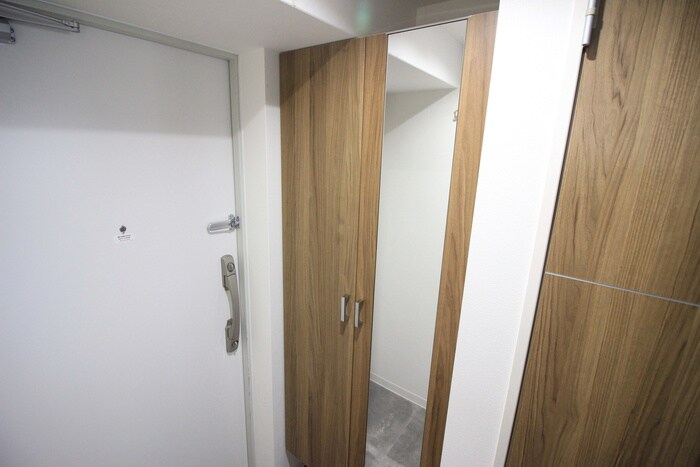 物件内観写真15　(玄関)