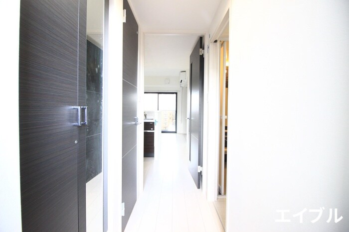 物件内観写真17　(廊下)