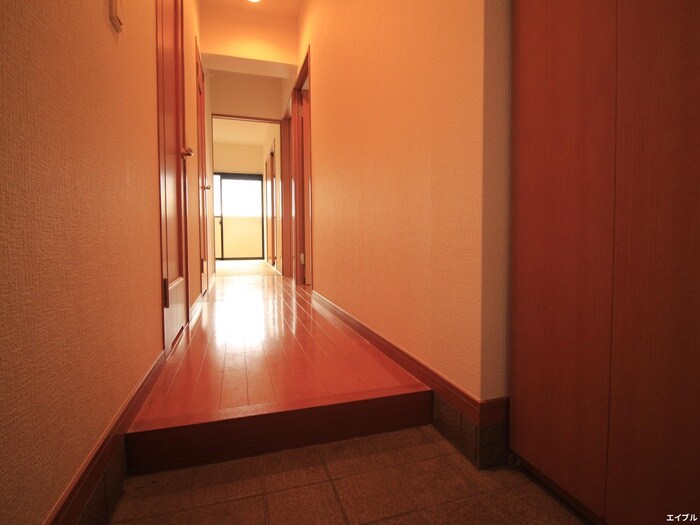 物件内観写真15　(玄関)